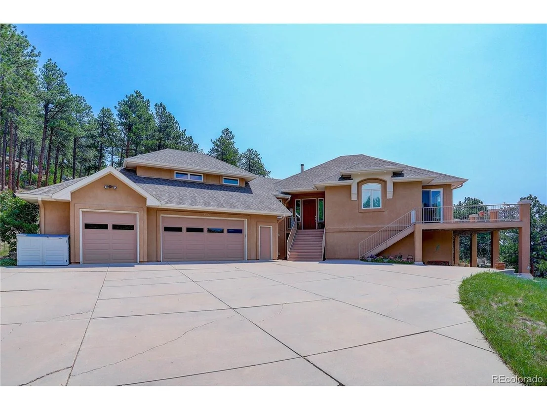 Photo of 745 Spruce Rd
