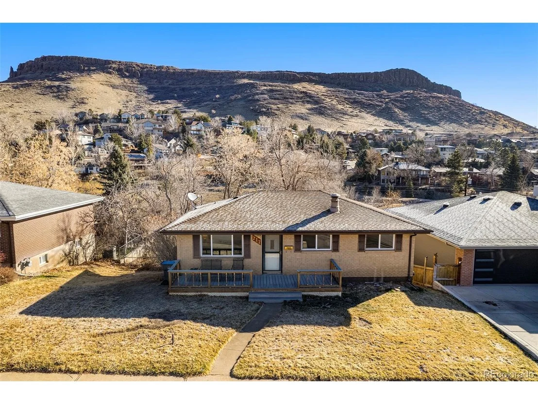 Photo of 217 Iowa Dr