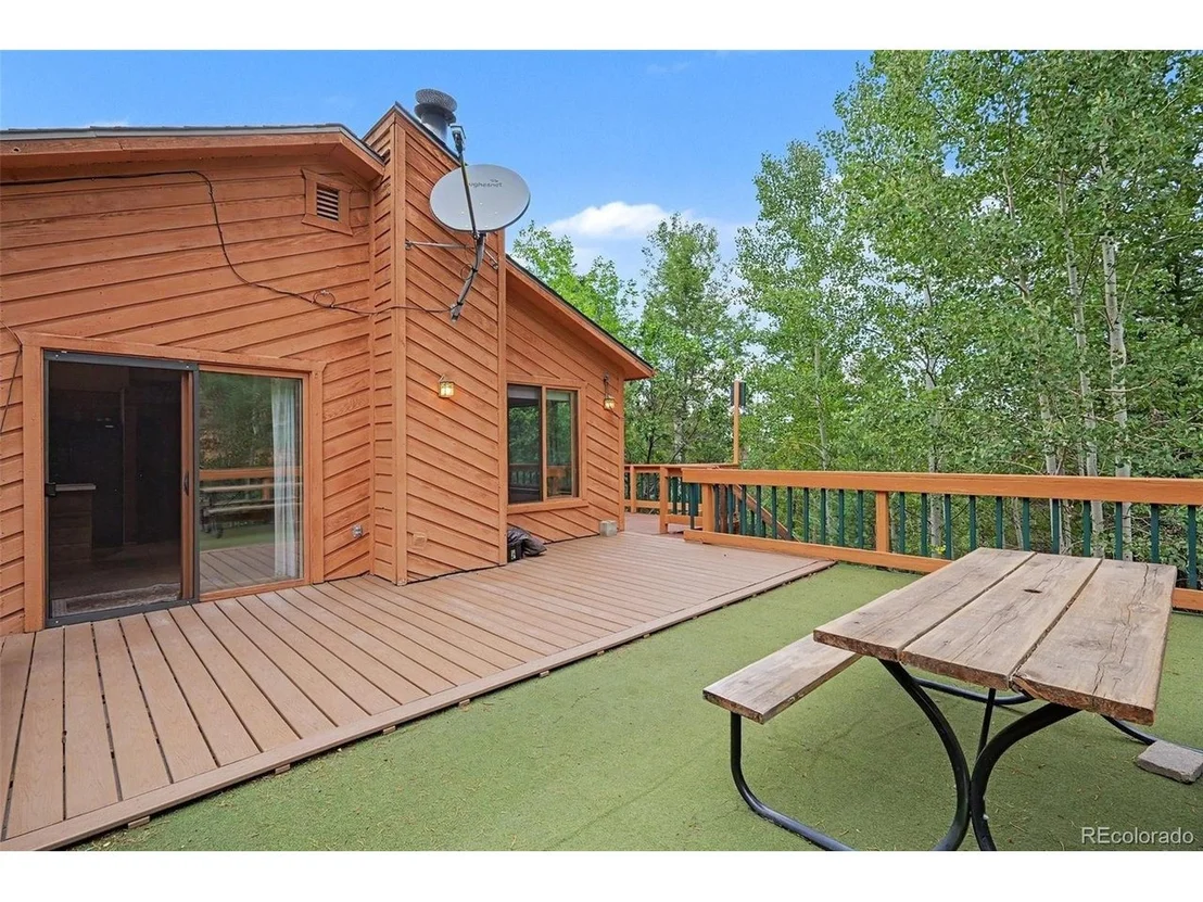 Photo of 10605 Crystal Dr