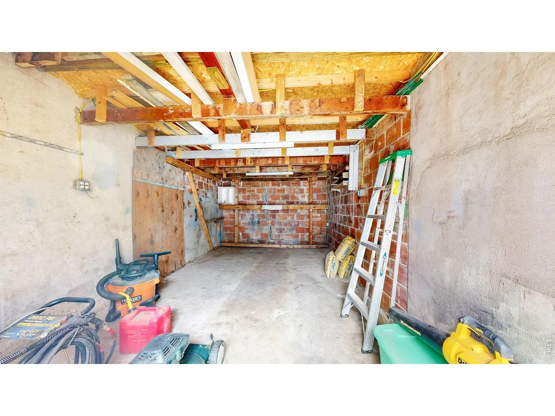 Photo of 521 1st Ave