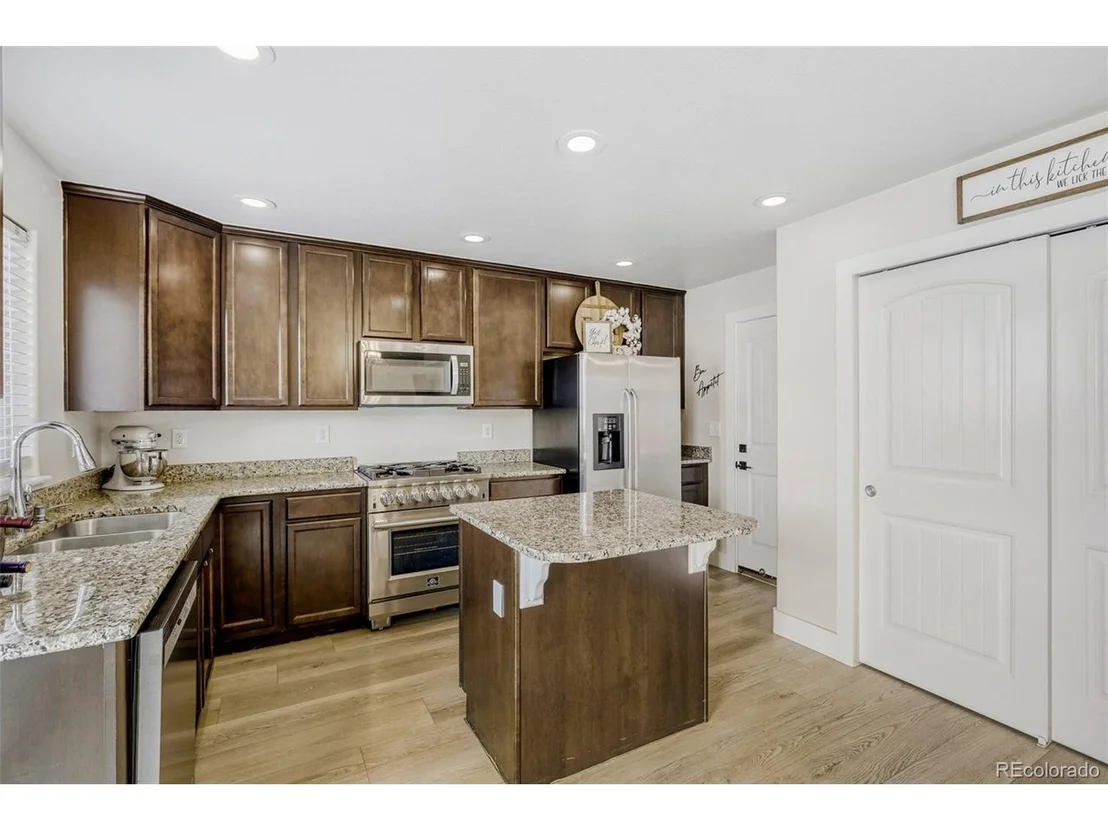 Photo of 2475 Likens Dr