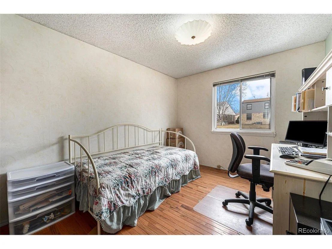 Photo of 205 Redwood Cir