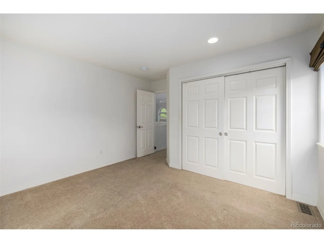 Photo of 6955 Sprucedale Park Way