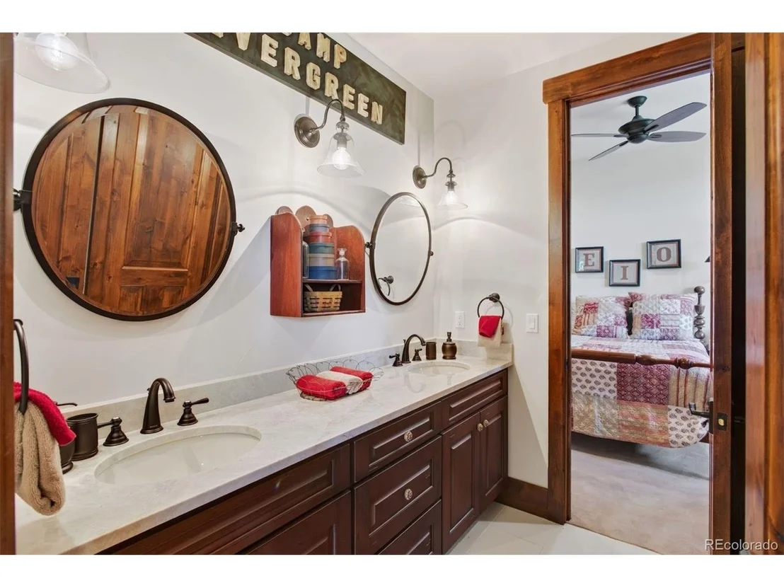 Photo of 1028 Blue Grass Trl