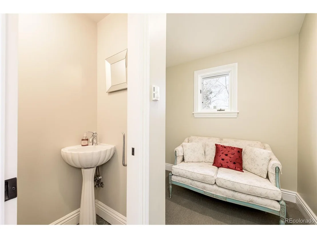 Photo of 501 Pleasant St
