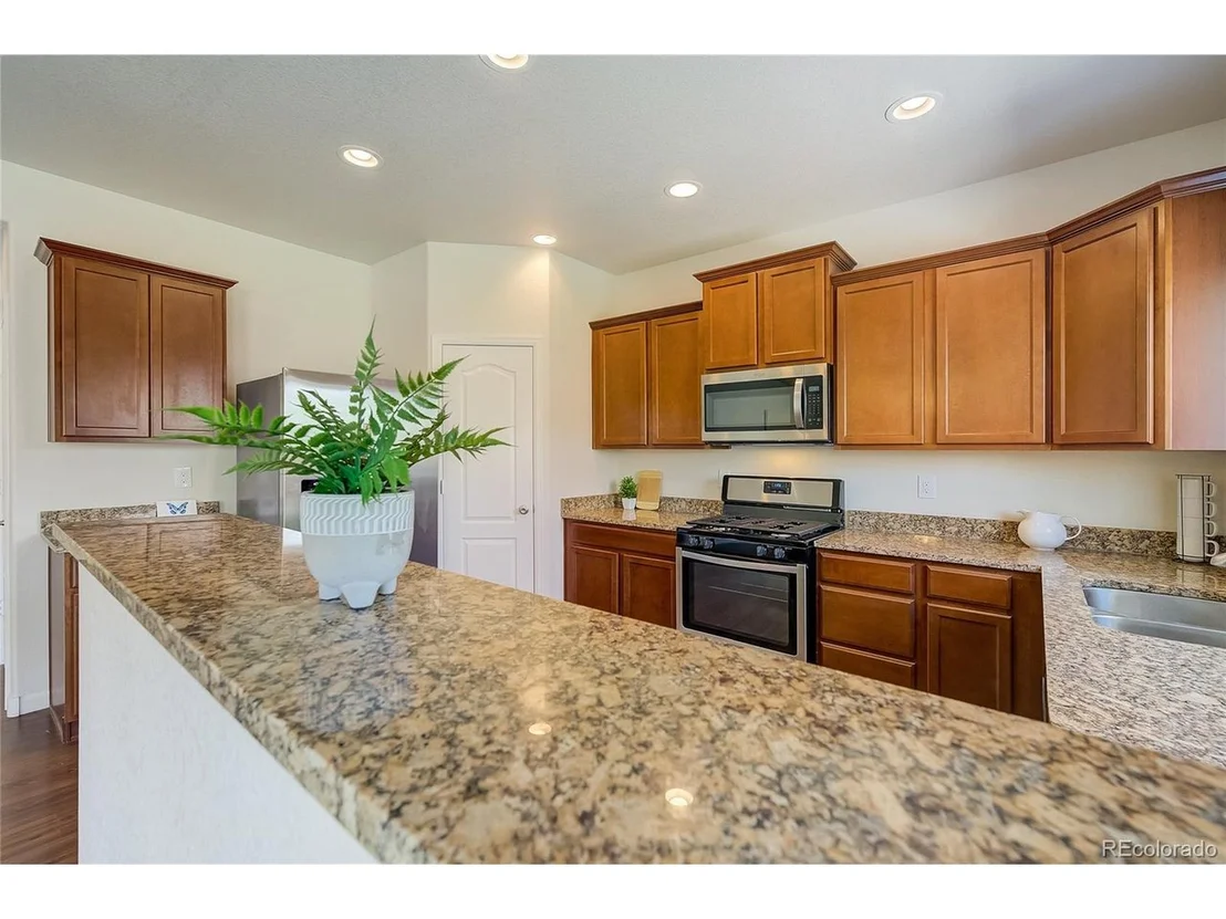 Photo of 9565 Dexter Ln