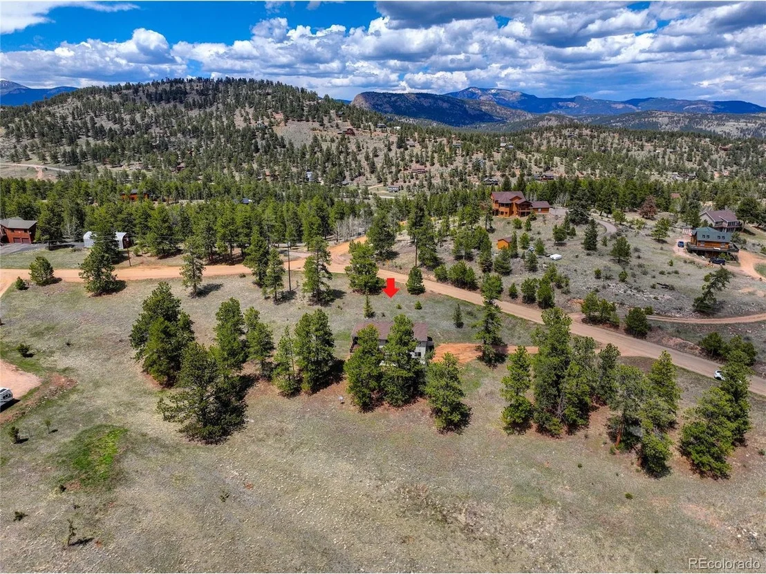 Photo of 924 Bluebird Dr