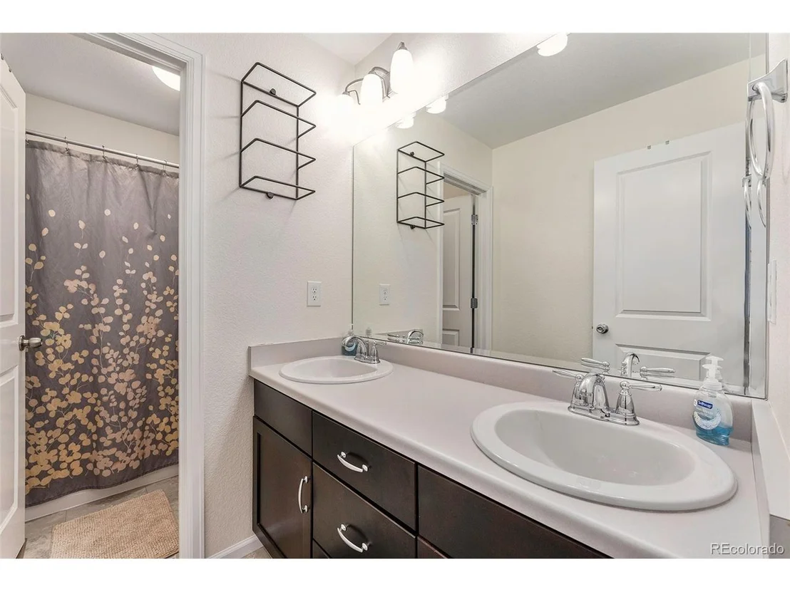Photo of 434 Pekin Dr