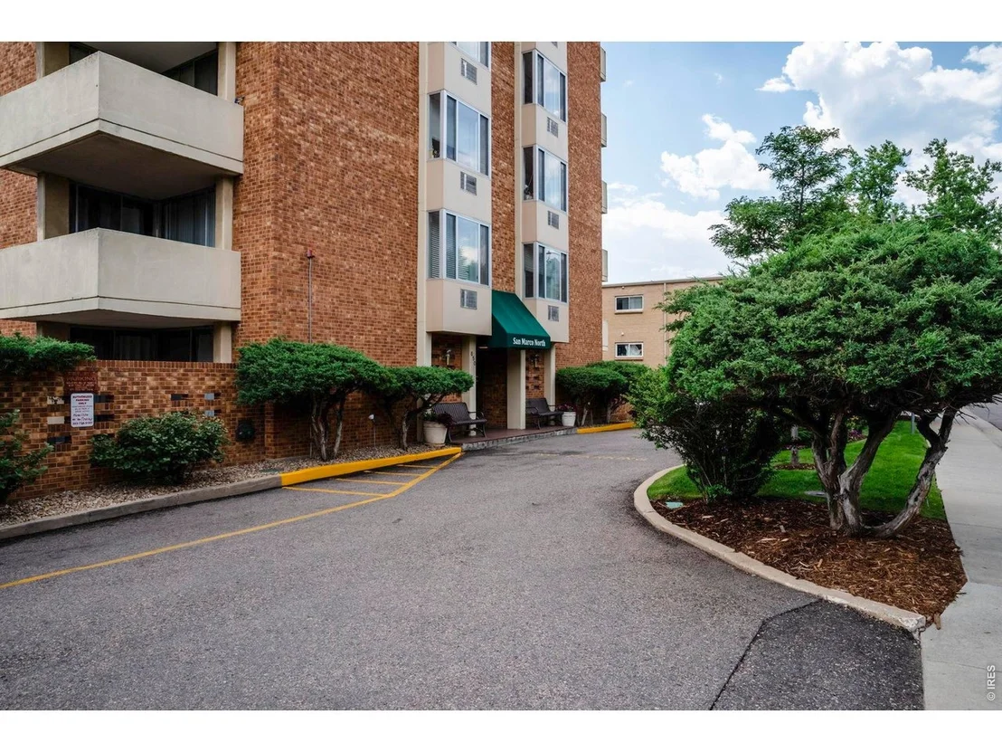 Photo of Unit 406 at 850 20th St