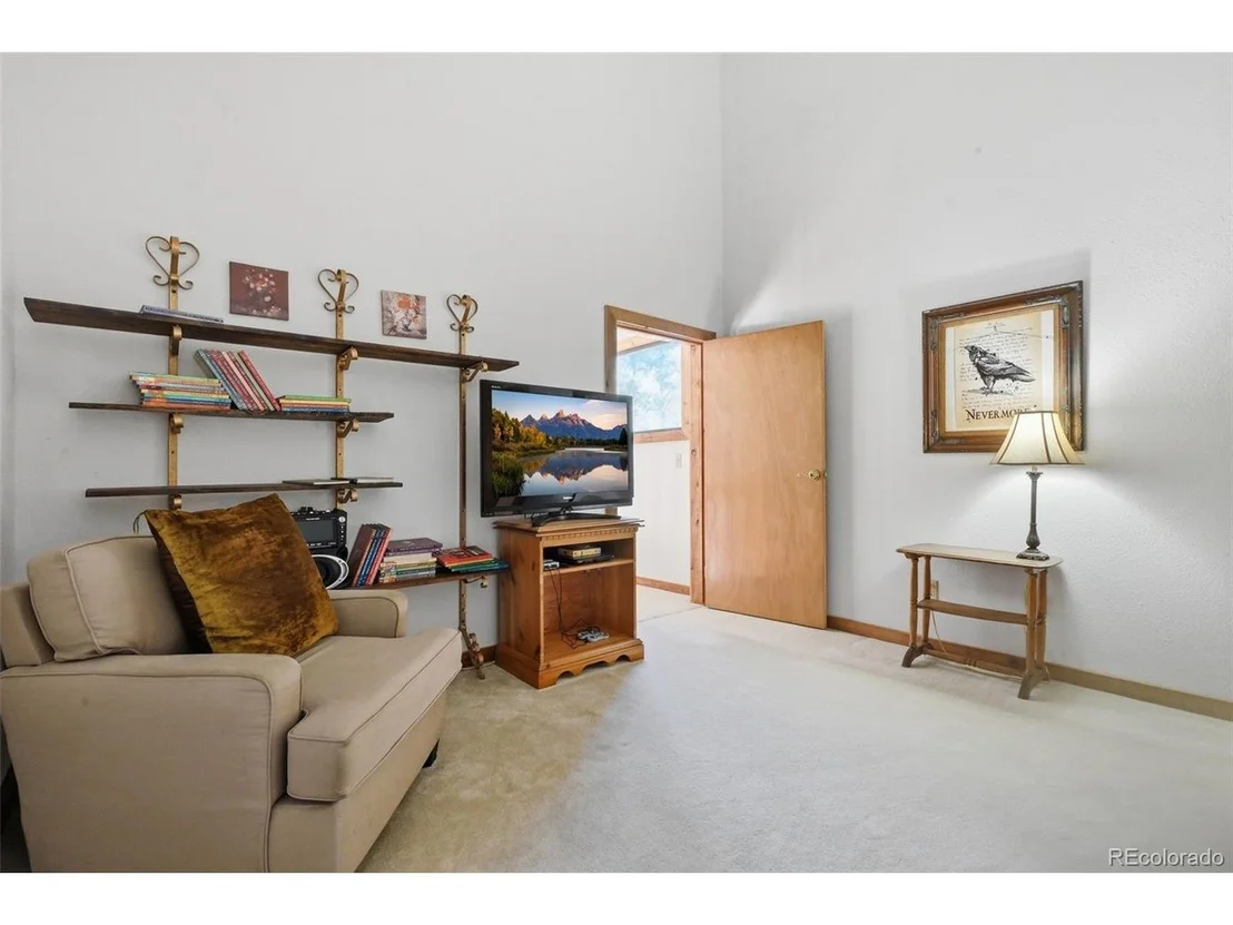 Photo of 107 Ox Yoke Ln