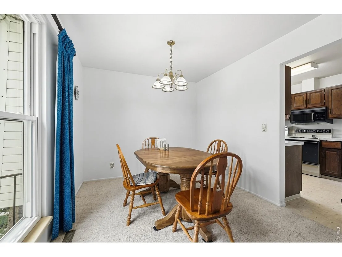 Photo of 835 Hartford Dr