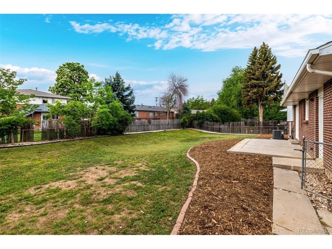 Photo of 1011 Yeager Dr