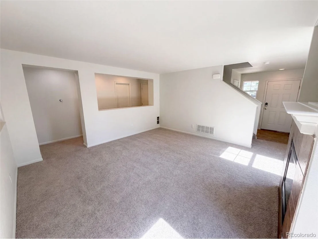 Photo of 886 Sagebrush Dr