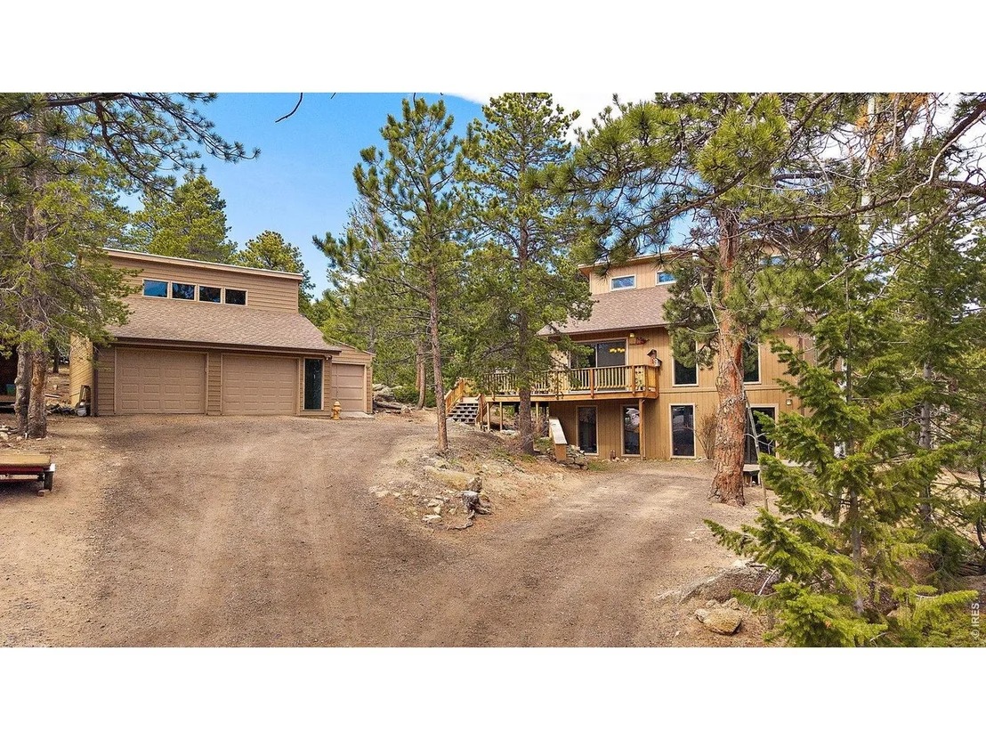 Photo of 902 Rock Lake Rd