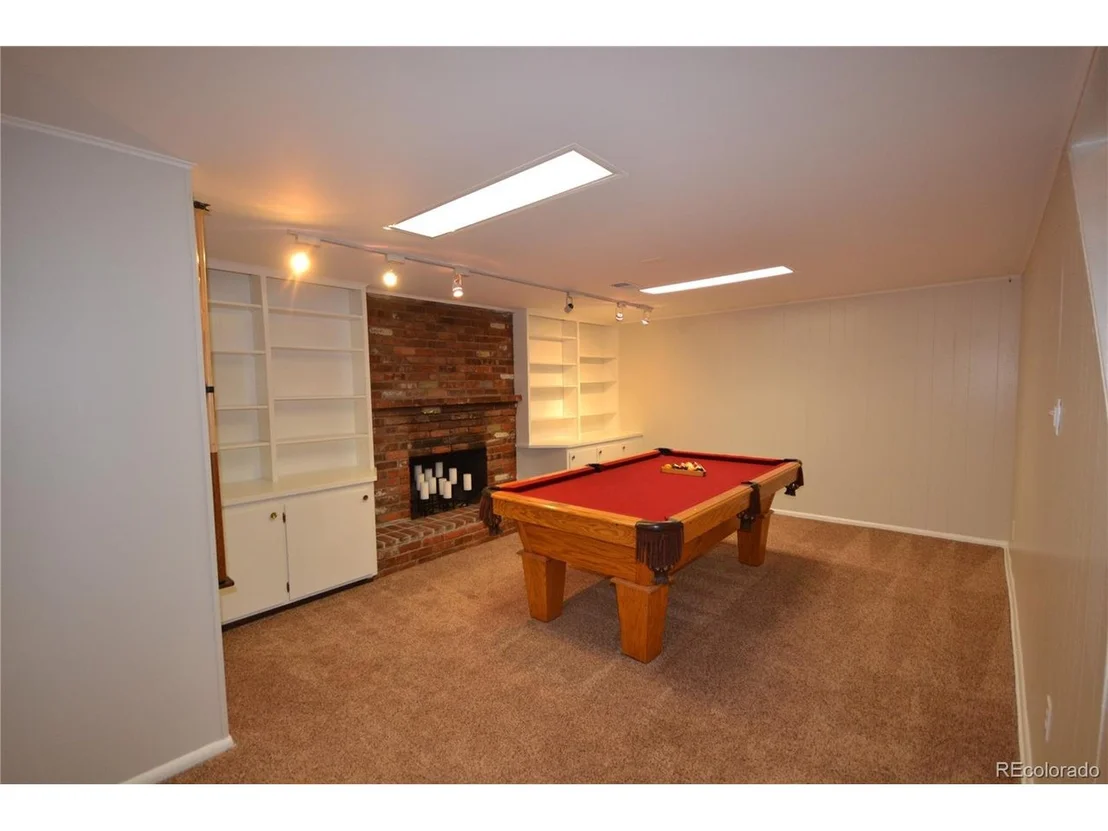 Photo of 6883 Oak Way