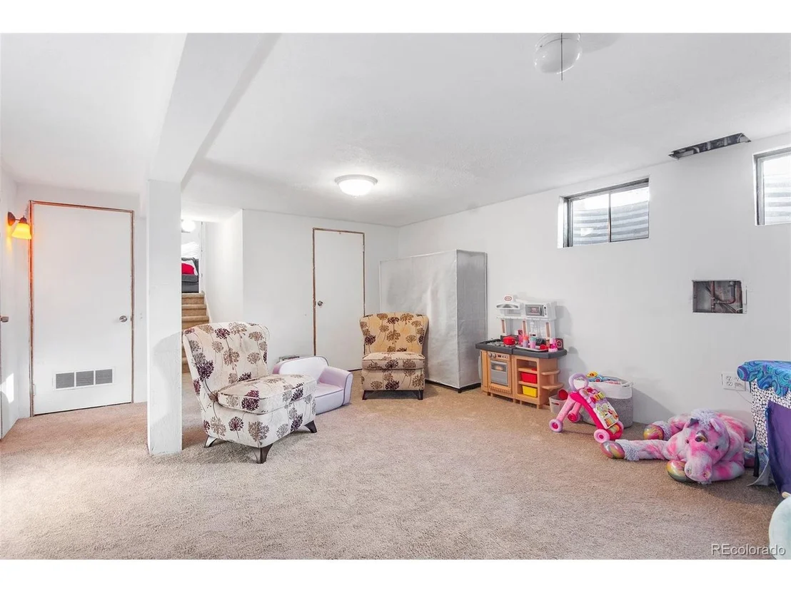 Photo of 9007 W 77th Pl