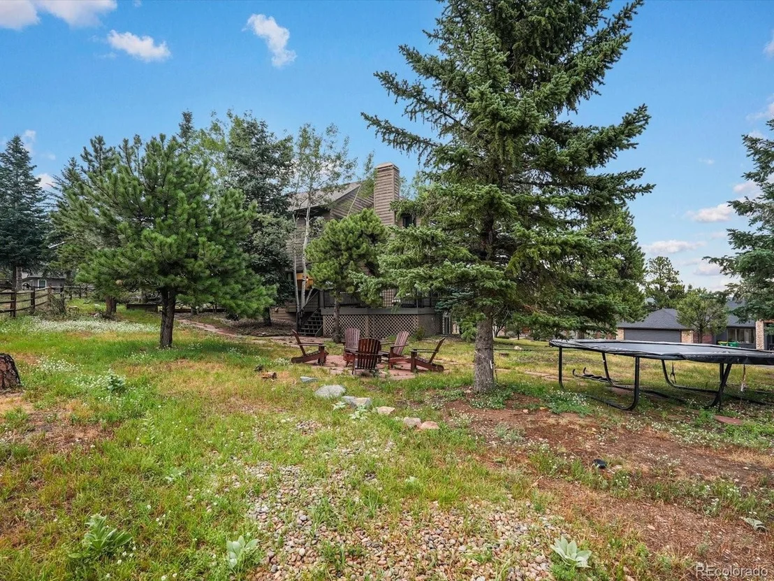 Photo of 2395 Pine Tree Ln