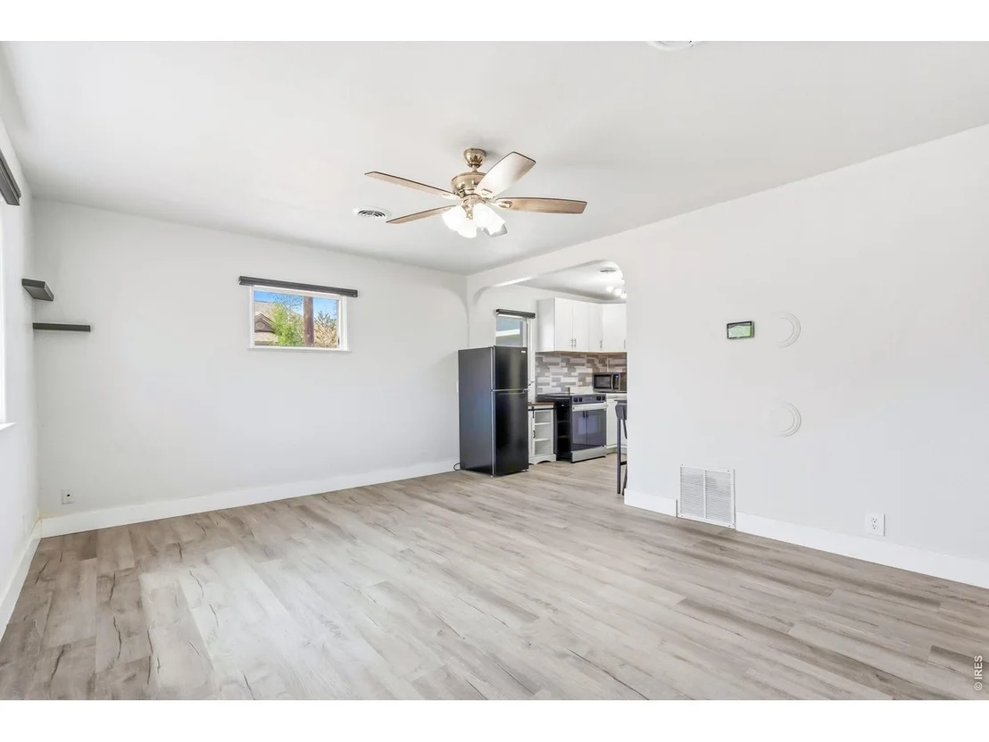 Photo of 147 E Park Ave