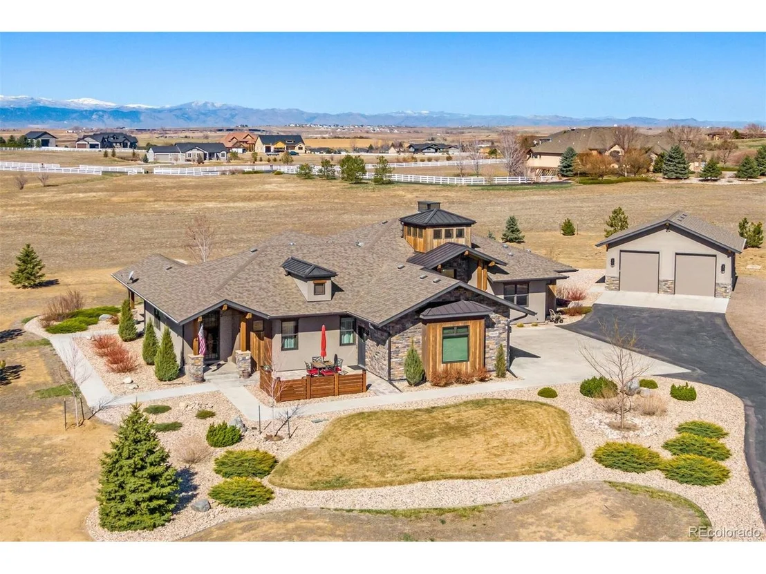 Photo of 39559 Hilltop Cir