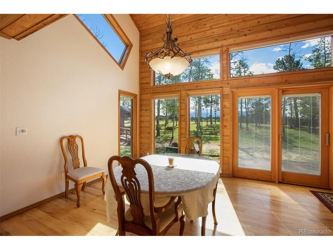 Photo of 635 Ridge Dr