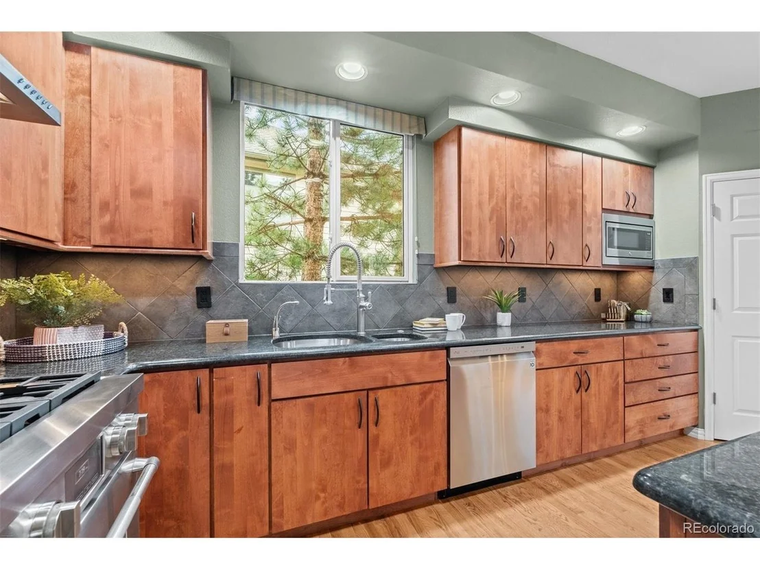 Photo of 3396 White Bark Pne