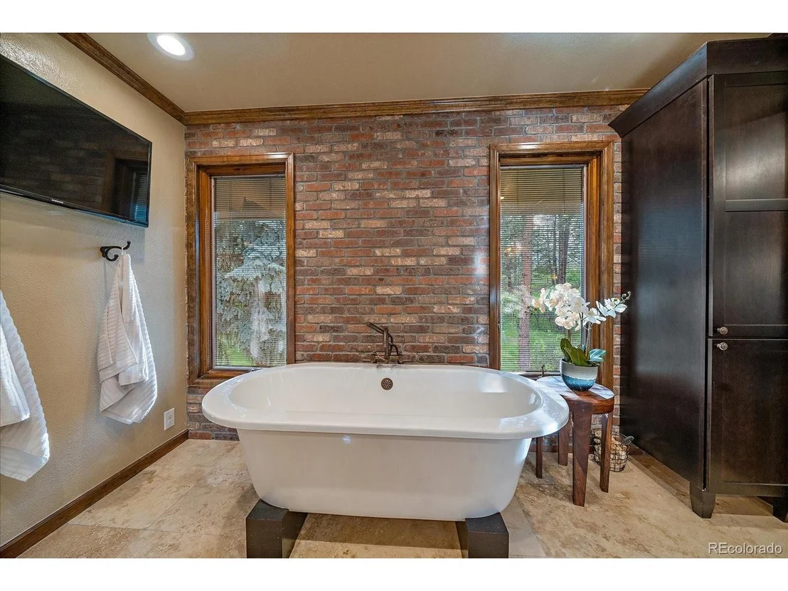 Photo of 9901 Derby Way