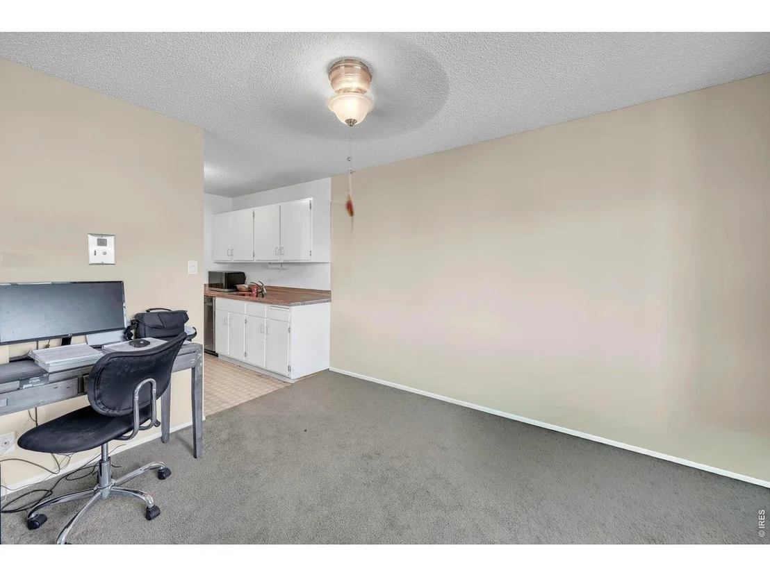 Photo of Unit 406 at 850 20th St