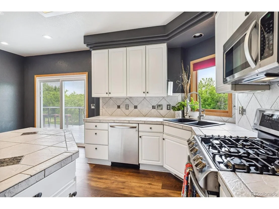 Photo of 540 Rainbow Pl