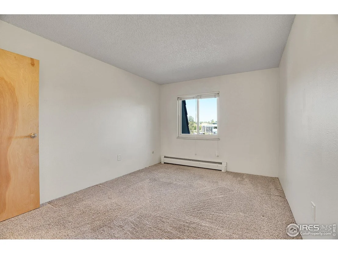 Photo of Unit 303 at 3150 Iris Ave