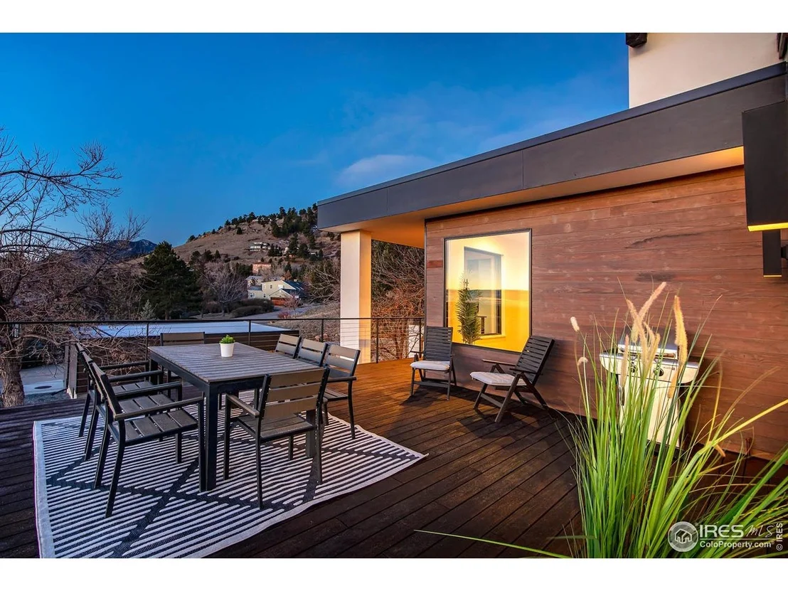 Photo of 210 Cactus Ct