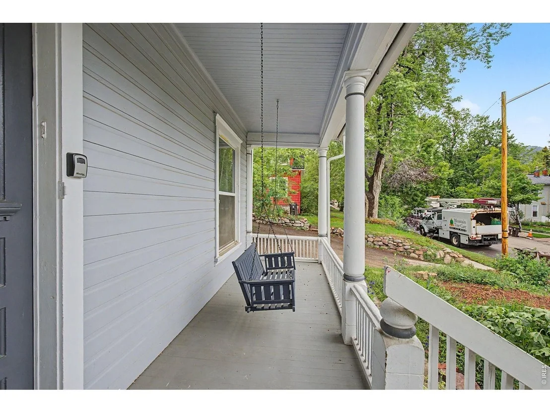 Photo of 1044 Maxwell Ave