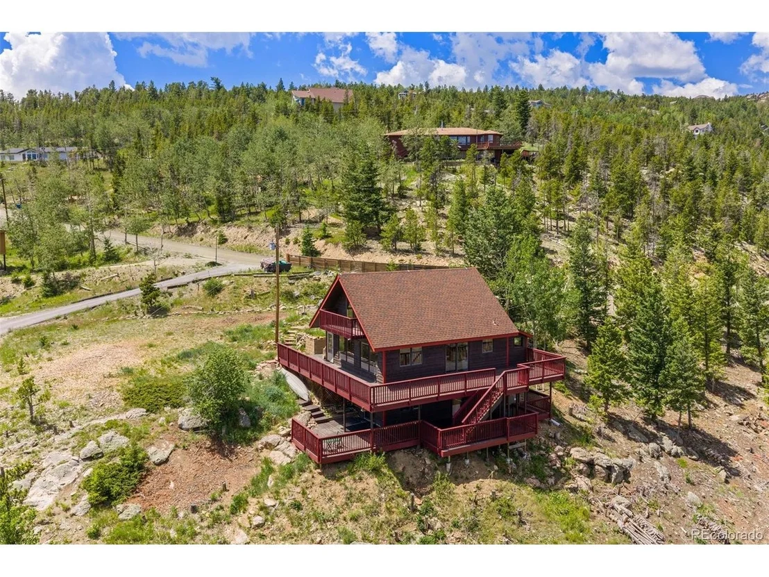 Photo of 848 Aspen Dr