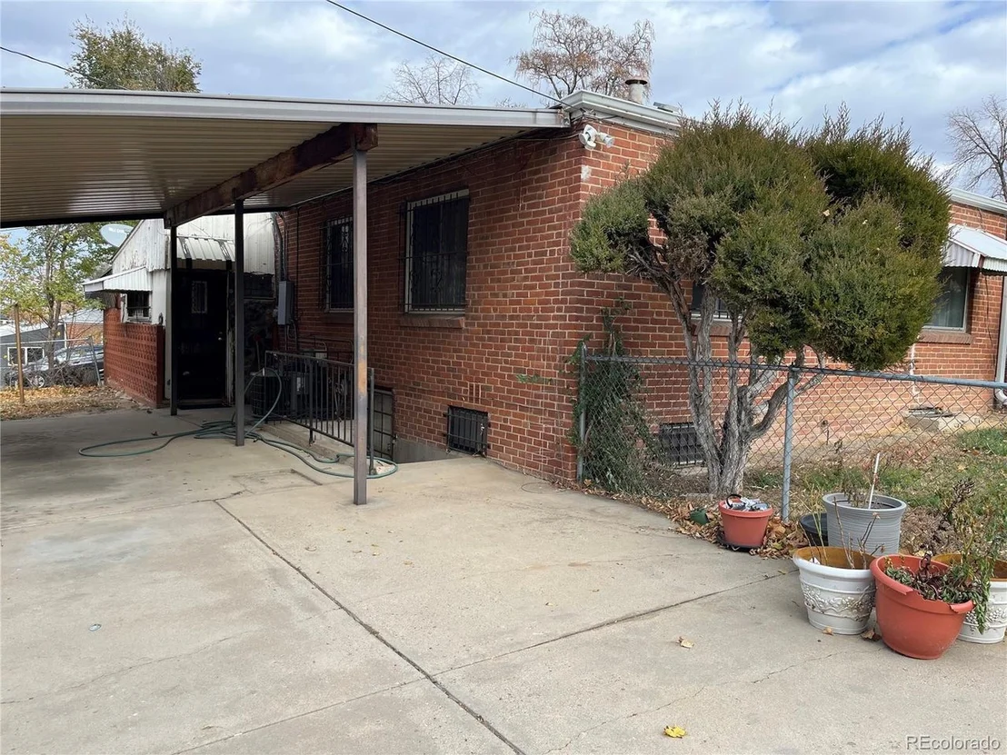 Photo of 3601 N Steele St