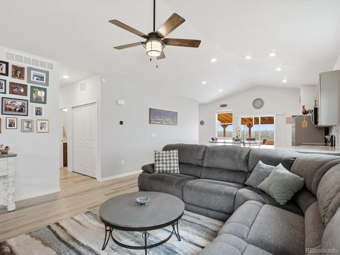 Photo of 1214 Coyote Ln