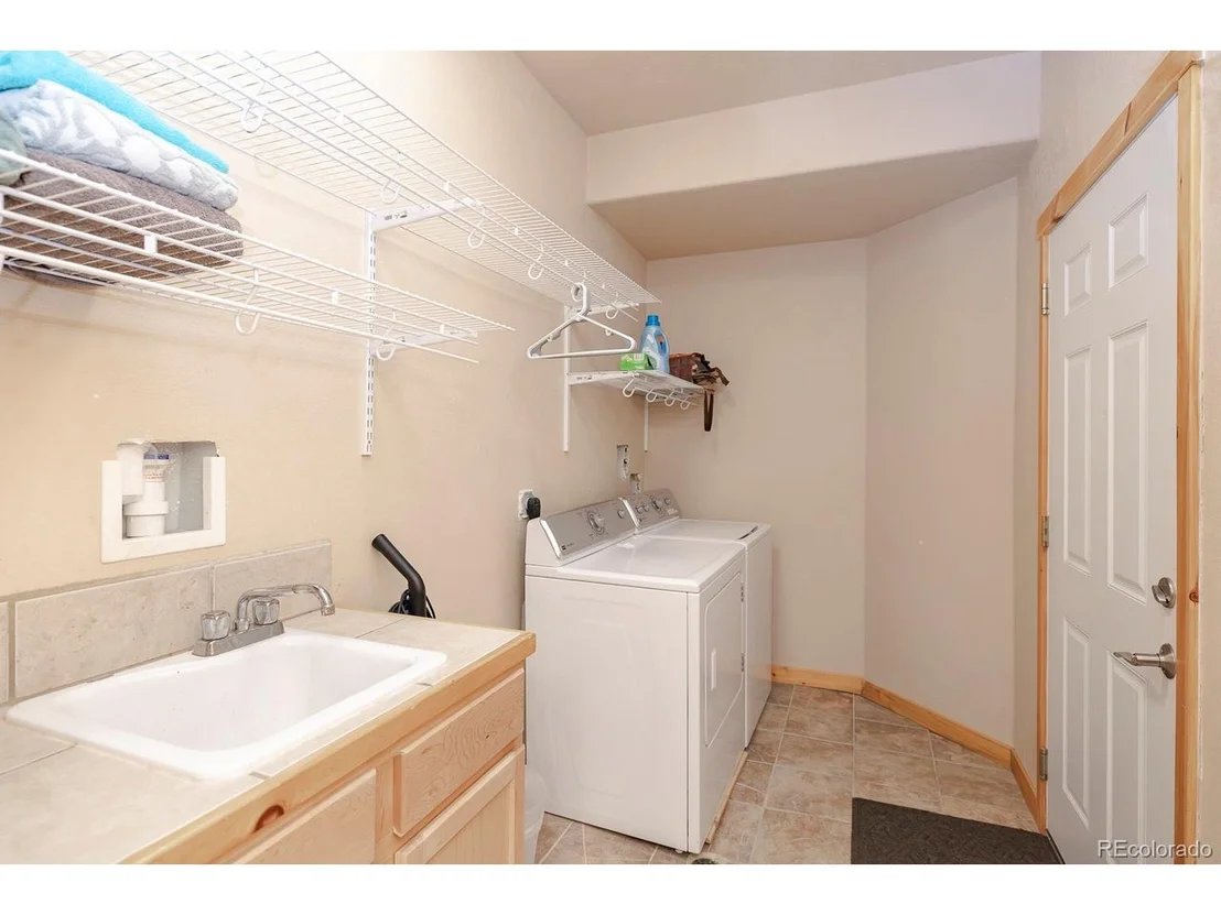 Photo of 498 Beaver Dr