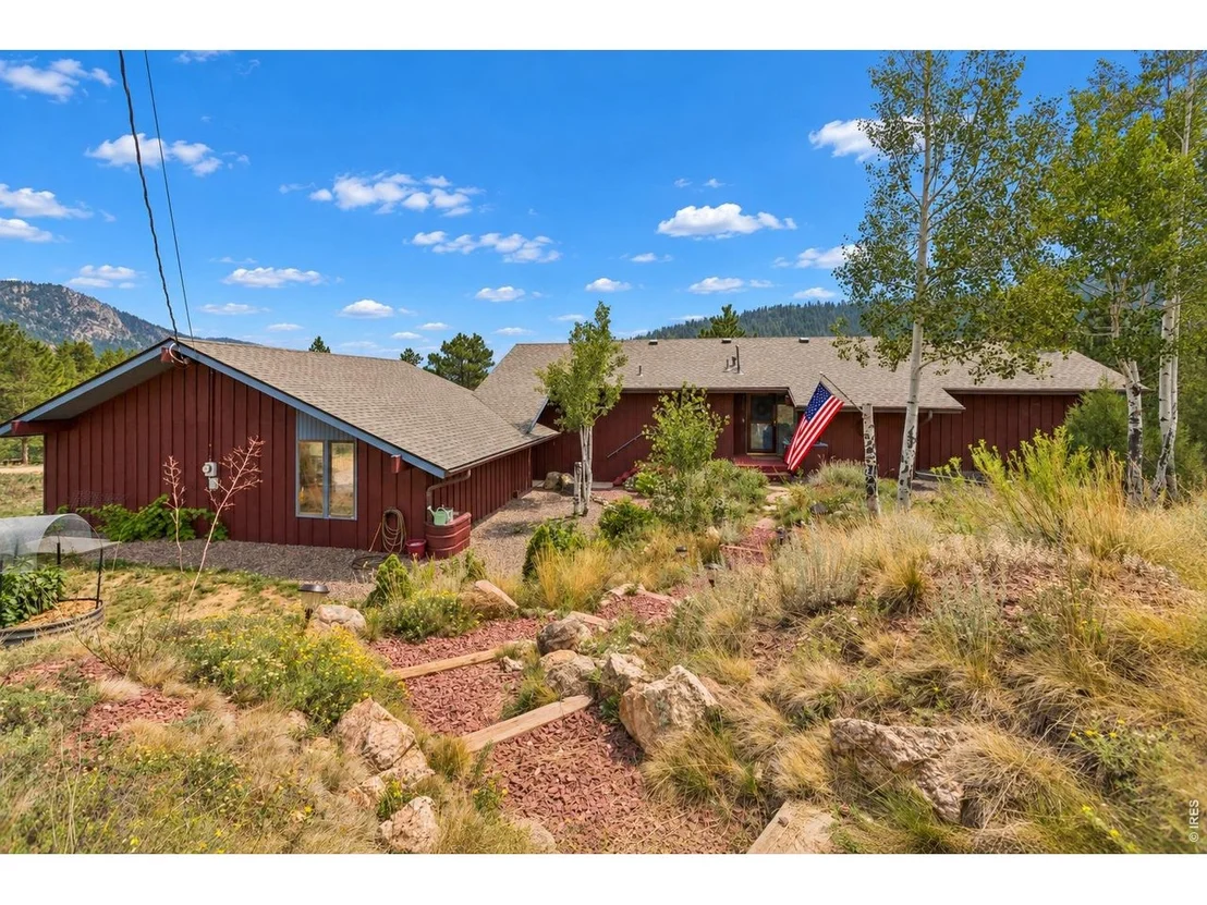 Photo of 936 Pika Rd