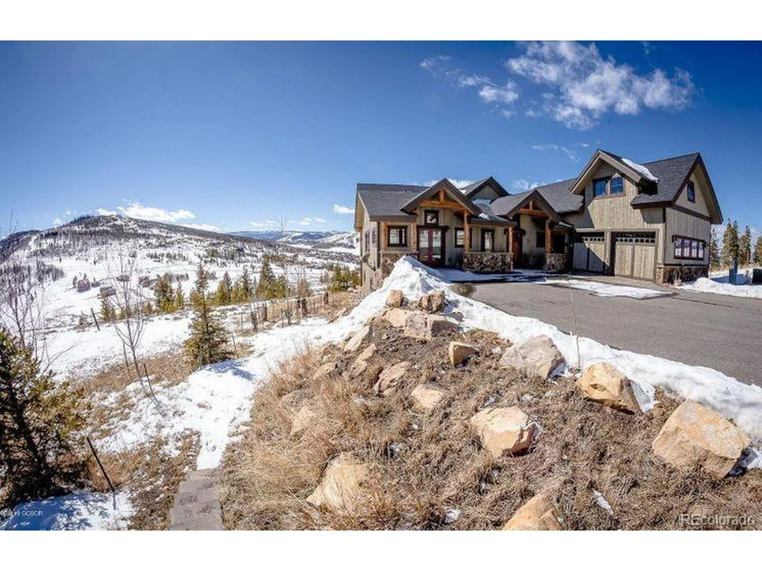Photo of 855 Pawnee Ln