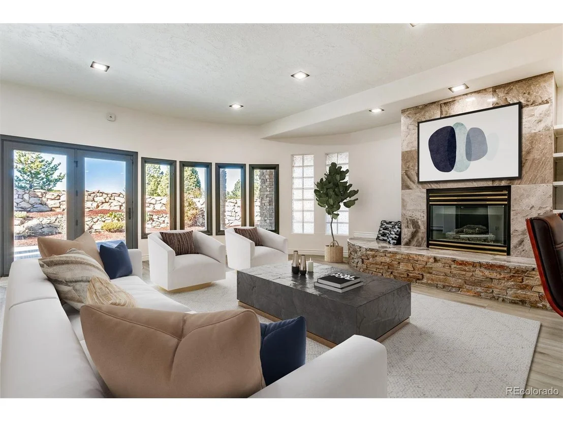 Photo of 6448 Lakeside Cir