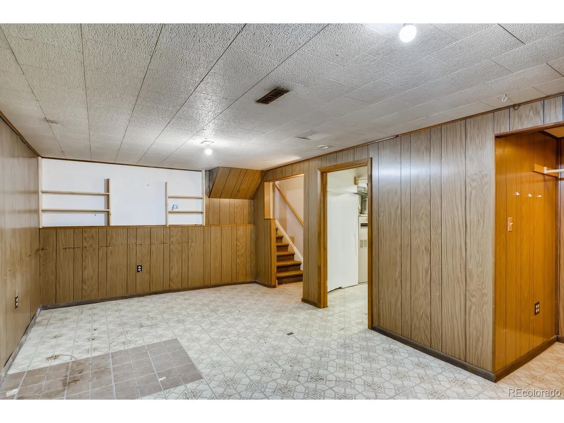 Photo of 7157 Jay St