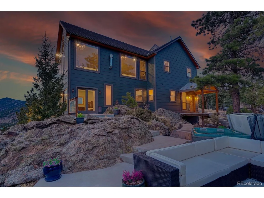 Photo of 632 Aspen Ln