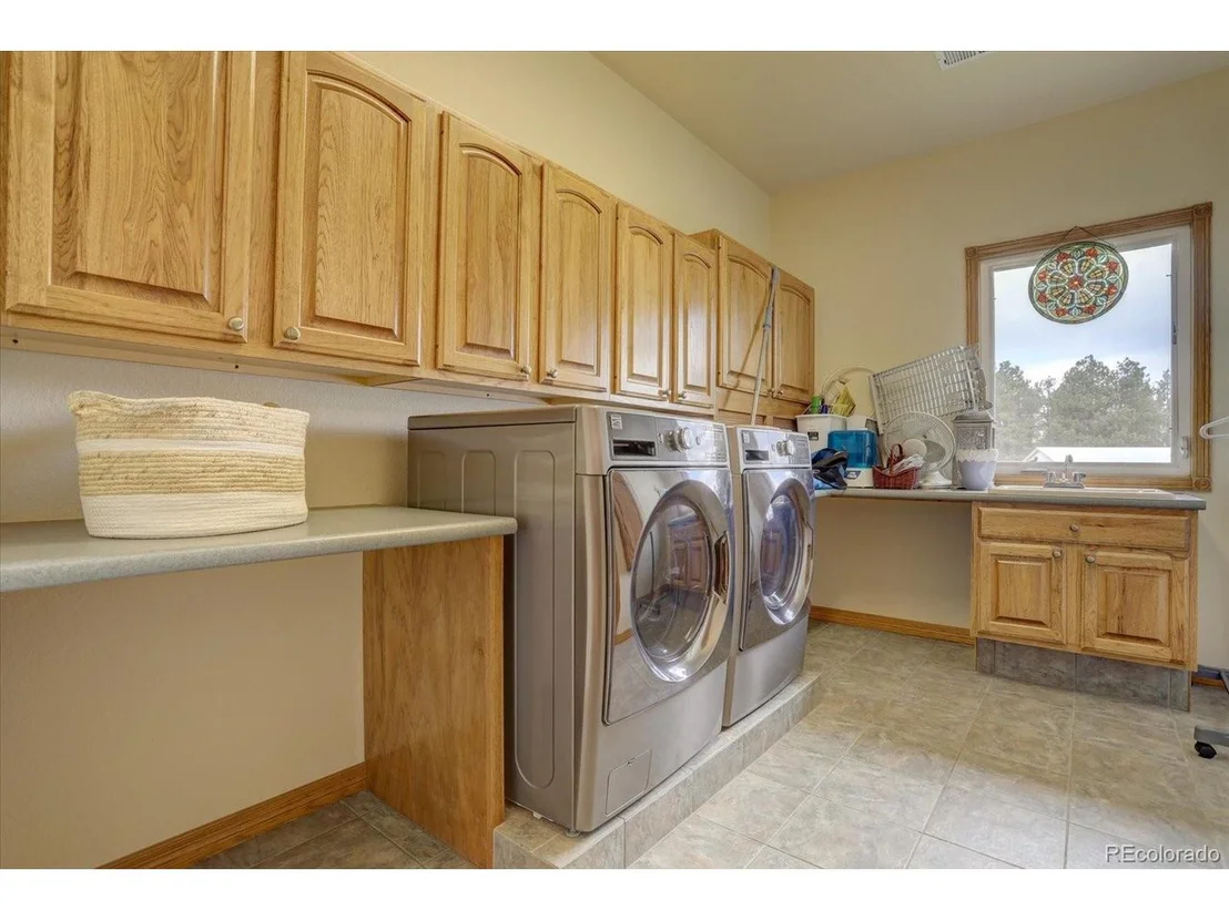 Photo of 2611 Windmill Cir