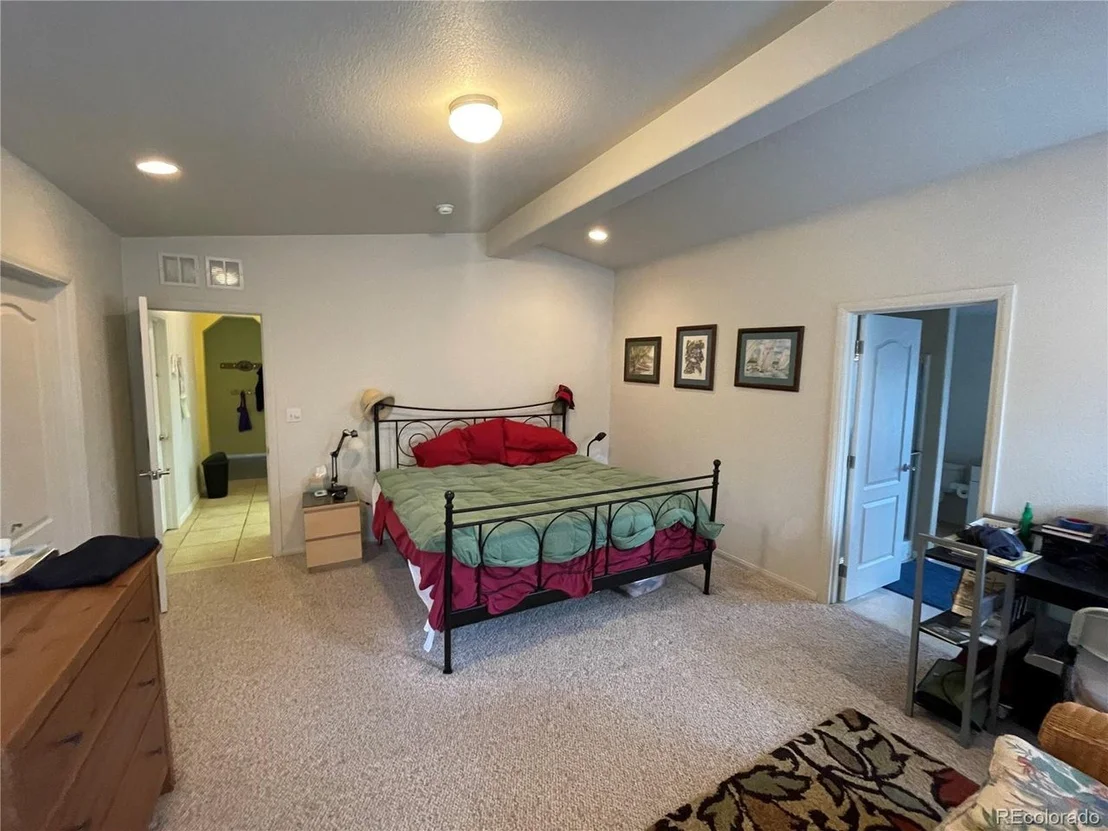 Photo of 663 Bellows Rd