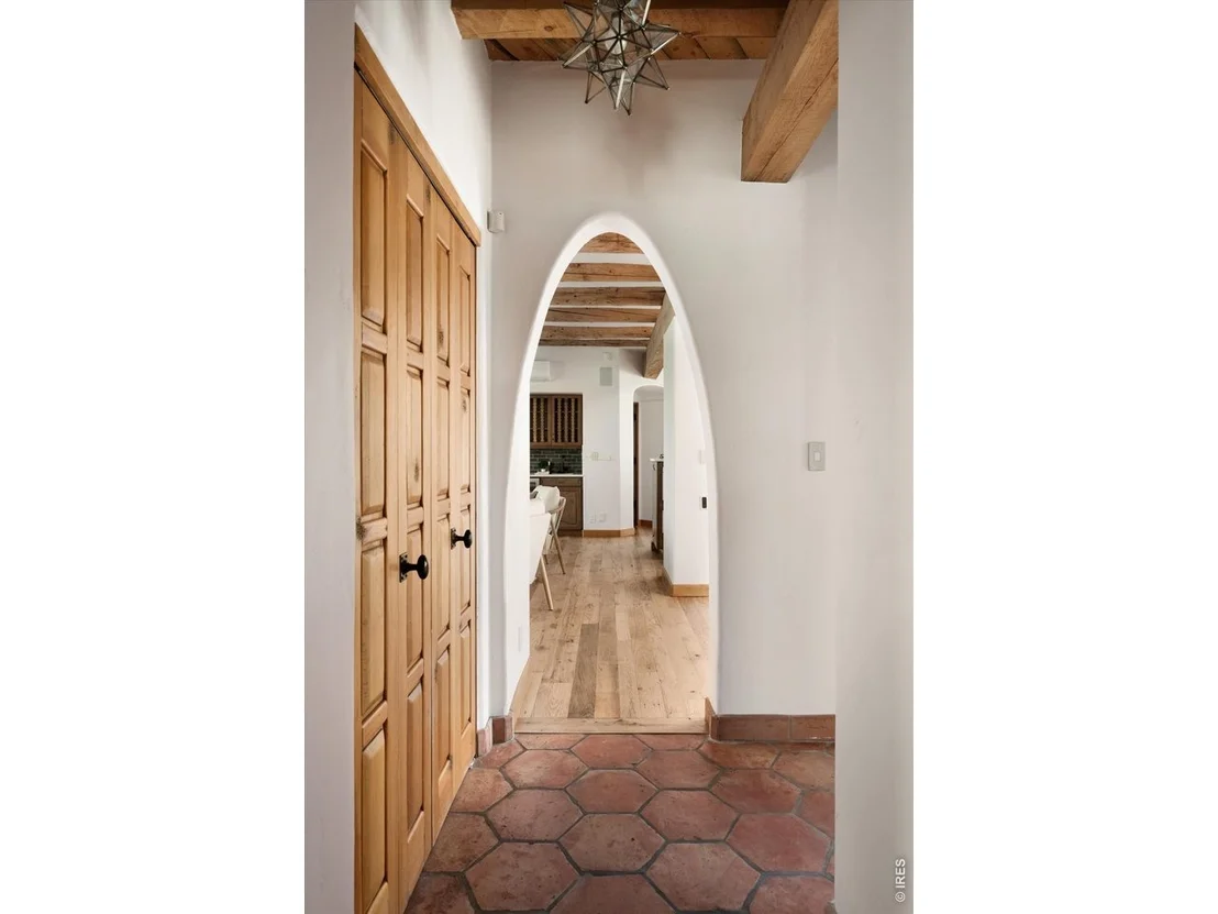 Photo of 6877 Marshall Dr