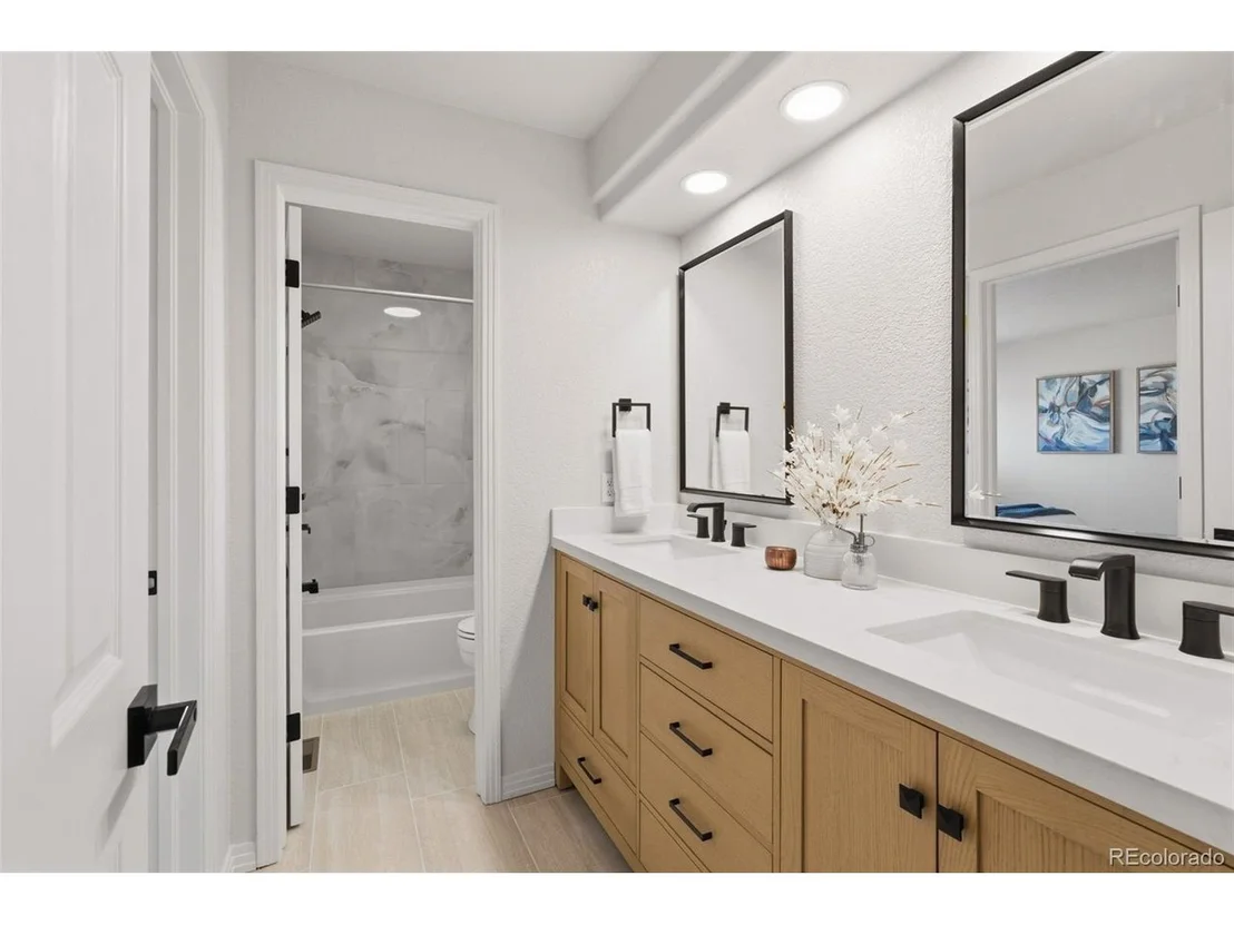 Photo of 16628 W 69th Cir