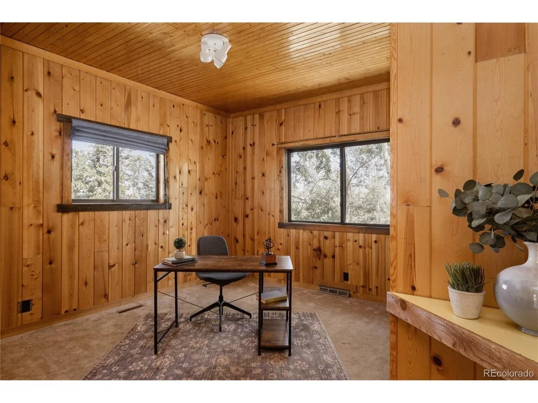 Photo of 190 Circle Dr