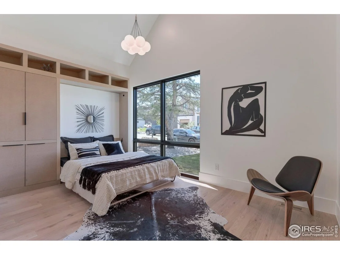 Photo of 306 S 3rd Ave