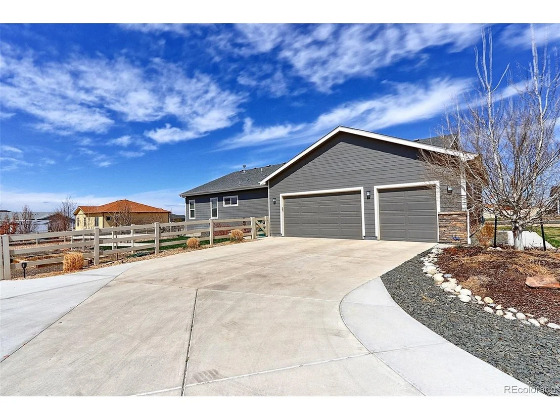 Photo of 465 Wyatt Dr