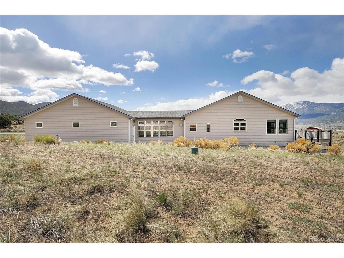 Photo of 10305 W Cherokee Dr