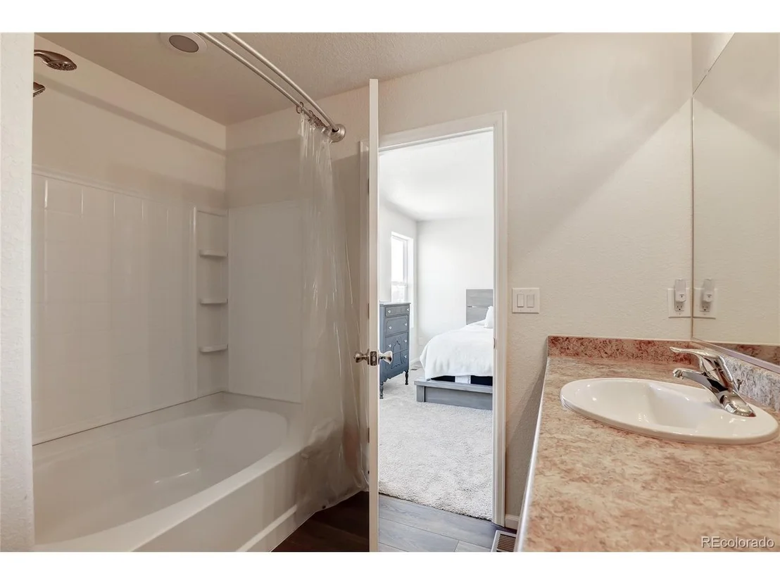 Photo of 47363 Iris Ave