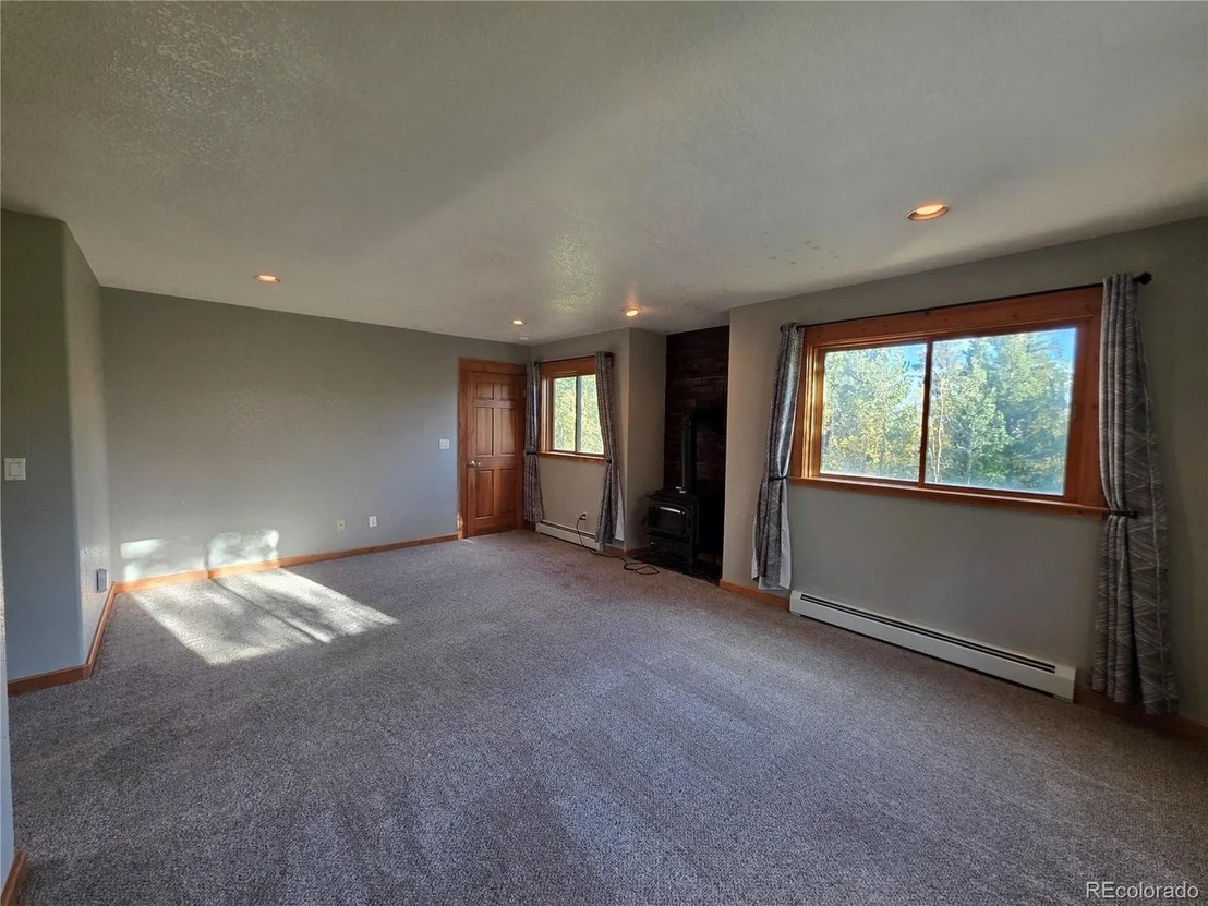 Photo of 622 Foxtail Dr